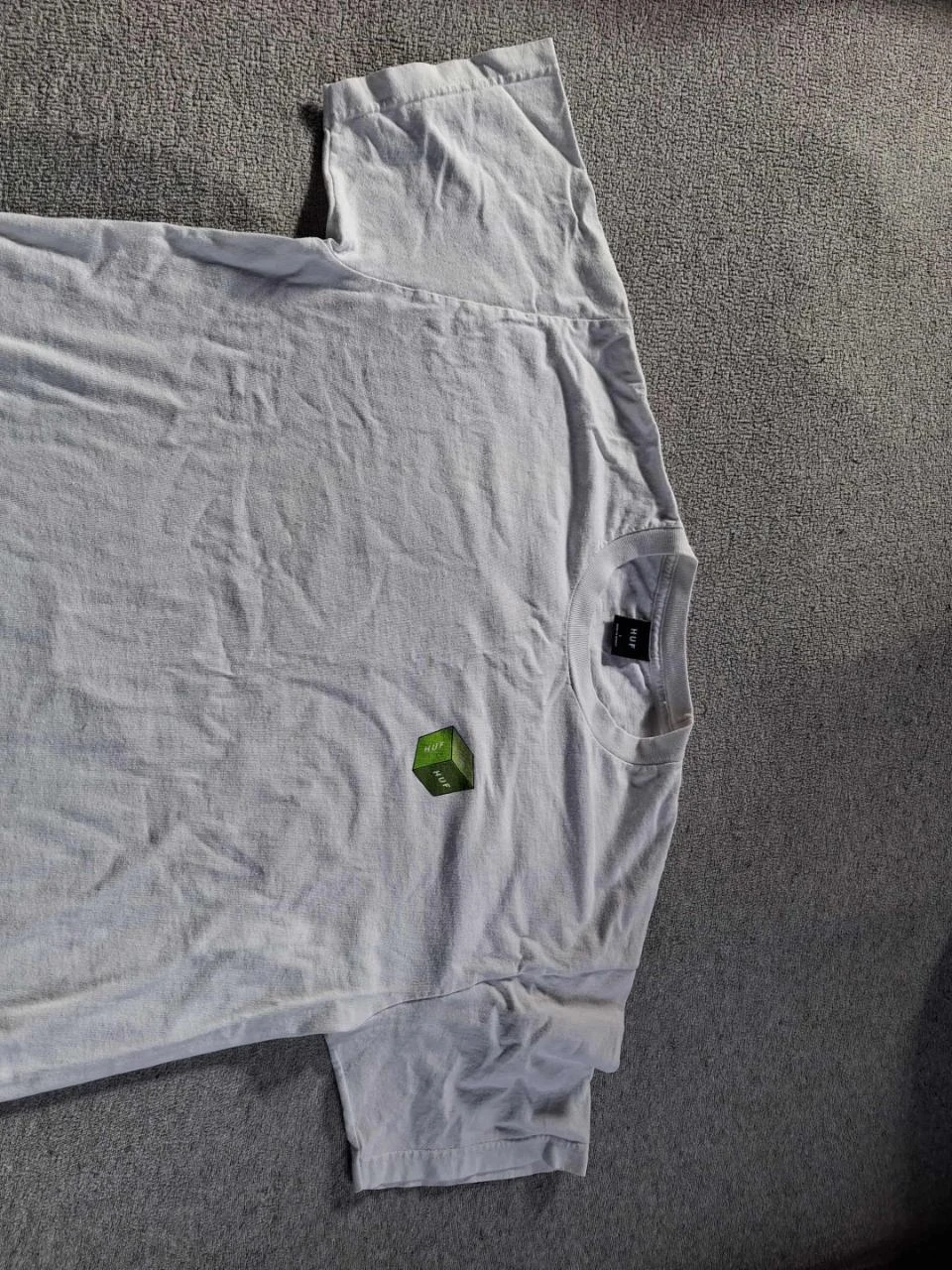 t-shirt wit/groen merk huf – maat l